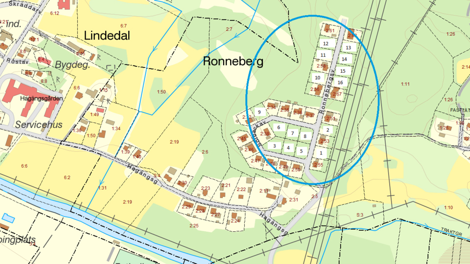 Karta där det är markerat lediga tomter i Harmånger