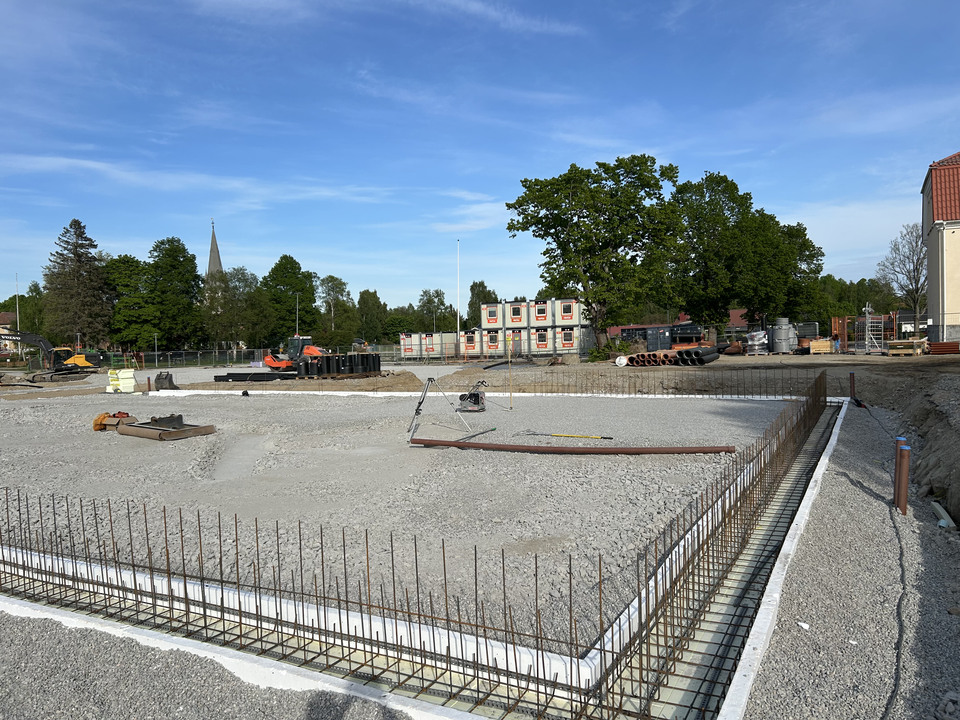 Blivande husgrund på bädd av bergkross.