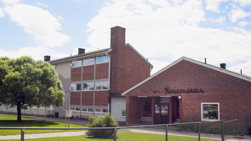 Entrén till Gnarps skola i Gnarp
